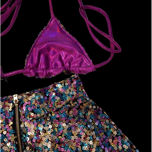 SUPER FUN SEQUIN BIKINI TOP W/MATCHING SEQUIN SKATER SKIRT. MetallicPINK/PURPLE - Picture 4 of 11